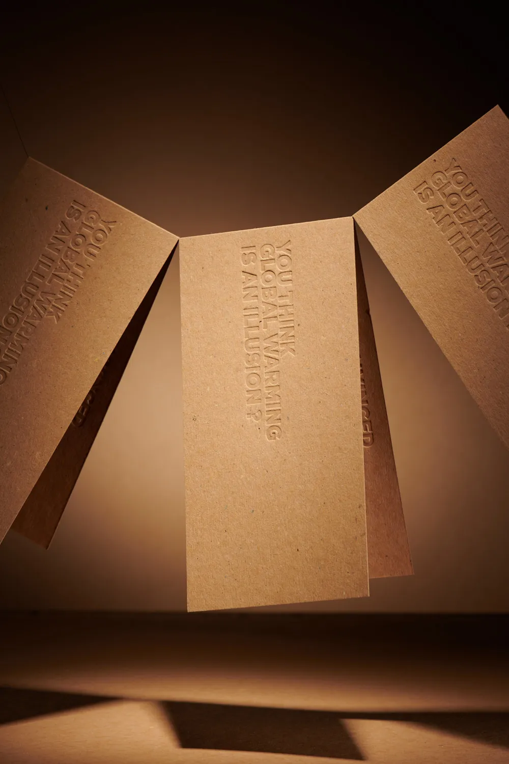 Pro2Act — Packshot carte de voeux design graphique